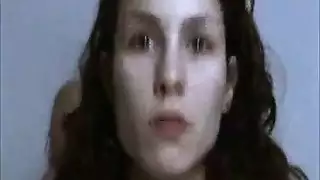 حركة سحاقية صريحة: نيك بوضعية الكلاب باستخدام زب صناعي
