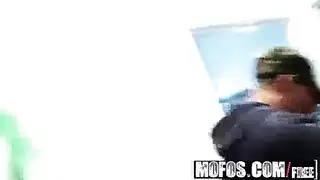 سكس فتاه تعشق الازبار السوداء