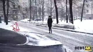 فعل فموي عميق قبل وضعية الكلب العنيفة