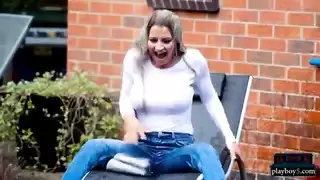 كس العاهرة الشقراء يستوعب كل أحجام القضبان