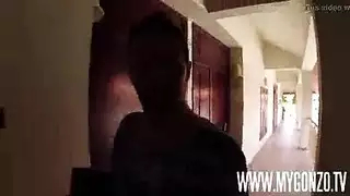 عاطفة الحلق العميق: تبلع عضوه الصلب