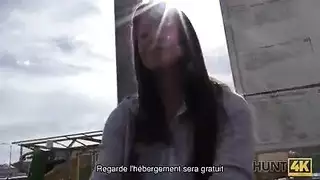 تسجيل متسلل لموقف حميم لفتاة ساذجة