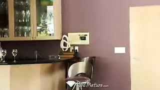 تدليك تانترا يصل إلى نهاية مص دون وقاية