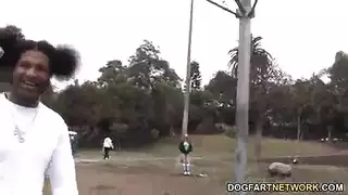 ينيك زوجة امام زوجها