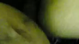 عاشق مصري يملأ عشيقته بقضيبه في غرفة نومها
