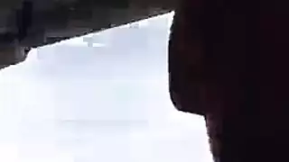 الفاسقة الاجتماعية في الكعب العالي ، بريجيت وعشيقها الجديد سخيف على المسرح