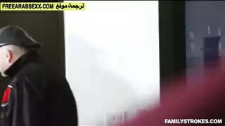 الابن مع أمه على نفس الفراش