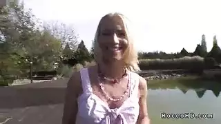 أثداء كبيرة في مشهد إباحي عنيف