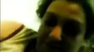 تسريب منزلي: زوجان عراقيان في مص صريح وجنس عنيف