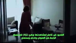 جماع خفي مع زوجة الأب: ملأ فرجها وصوره وأرسله للجميع