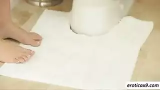 الزوج ينيك زوجته الحامل ليرفع معنوياتها