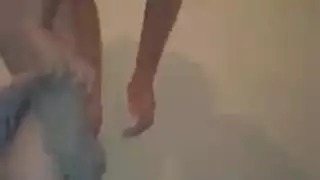 فيلم عربي للكبار: عاهرة تتعرّى وتأخذ قضيبًا كبيرًا
