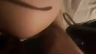 أوضة جنس على حلبة الرقص العربي قضبان متعددة تملأ مهبلها