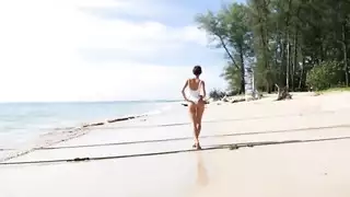intimate masturbation session with a voluptuous woman