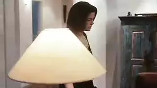 قفص الديك صغير خلف الكواليس