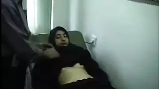 ثلاثي إباحي مكثف: قضيبان لفَرجَين طماعين