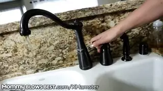 جنس جماعي علني على الشاطئ: شباب مثارون وجنس كامل