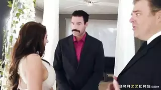 بورن عنيف مع نجم أفلام إباحية مشهور