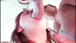 اثنين من ميلف أحمر الشعر الساخن هو وجود طريقها مع شاب يعمل في مكان اثنين من ميلف أحمر الشعر الساخن هو وجود طريقها مع شاب يعمل في مكان