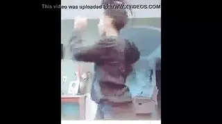 راقصة أمراض تغطي الثدي لها على المسرح وإنهاء أدائها مع ديك صخرة صعبة. راقصة أمراض تغطي الثدي لها على المسرح وإنهاء أدائها مع ديك صخرة صعبة.