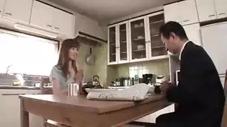 ربة منزل آسيوية مثير يئن أثناء ممارسة الجنس الشرجي مع حبيبها الجديد، في سريرها. ربة منزل آسيوية مثير يئن أثناء ممارسة الجنس الشرجي مع حبيبها الجديد، في سريرها.