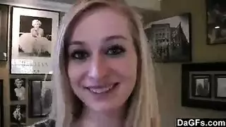 شقراء رائع ليست مجرد نموذج هي عاهرة حقيقية محترفة، أيضا، حليب يقطر منها. شقراء رائع ليست مجرد نموذج هي عاهرة حقيقية محترفة، أيضا، حليب يقطر منها.