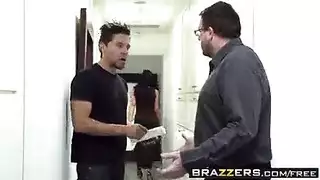 الزوجة الشهوانية أم بزاز كبيرة تتناك من عشيقها القديم بينما زوجها يذهب إلى العمل الزوجة الشهوانية أم بزاز كبيرة تتناك من عشيقها القديم بينما زوجها يذهب إلى العمل