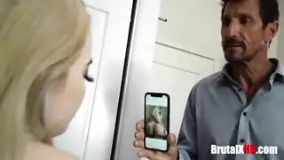 اغتصاب سفاح القربى بالقوة ، يهز الأب ابنته العنيفة ، نيك سفس HD