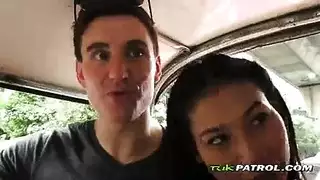 تنتشر فاتنة الآسيوية صغيرتي كس شعرها لأفضل صديق لها، والحصول على مارس الجنس من الصعب. تنتشر فاتنة الآسيوية صغيرتي كس شعرها لأفضل صديق لها، والحصول على مارس الجنس من الصعب.