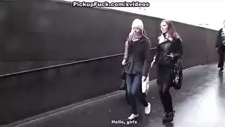 روسية شقراء يصطادها من الشارع و ينيكها في المطعم هو وصاحبه و تصوير خفي