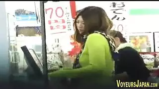 يتم استغل فاتنة اليابانية الصغيرة ذات الشعر الداكن من قبل رجل لديه شبك لها يتم استغل فاتنة اليابانية الصغيرة ذات الشعر الداكن من قبل رجل لديه شبك لها