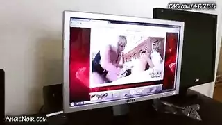 فاتنة الرعاية هي ممارسة الجنس بدلاً من القيام بعملها ، لأن الرجل يمكن أن يرضيها فاتنة الرعاية هي ممارسة الجنس بدلاً من القيام بعملها ، لأن الرجل يمكن أن يرضيها