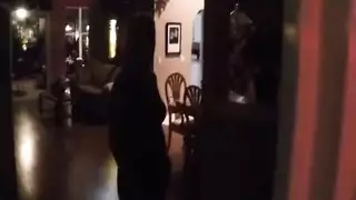 رجل توصيل البيتزا يحصل على نائب الرئيس منتفخ في جميع أنحاء صاحب الديك رجل توصيل البيتزا يحصل على نائب الرئيس منتفخ في جميع أنحاء صاحب الديك