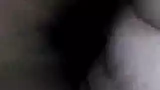 حصلت فتاة الأبنوس على تدليك لطيف في كشك التدليك في صالون التدليك الخاص بها ، وانتهى الأمر بممارسة الجنس