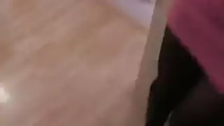 وشم، امرأة أشقر باللون الأسود، جوارب المثيرة تستخدم حلقها العميق لإرضاء عشاقها. وشم، امرأة أشقر باللون الأسود، جوارب المثيرة تستخدم حلقها العميق لإرضاء عشاقها.