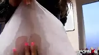 رجل يكسر الجوارب بعد امرأة شابة جميلة ويجعلها متحمس حتى لديها النشوة الجنسية رجل يكسر الجوارب بعد امرأة شابة جميلة ويجعلها متحمس حتى لديها النشوة الجنسية