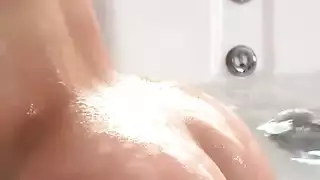 لطيف صغيرتي في سن المراهقة نيكي بنز مارس الجنس في حوض استحمام ساخن لطيف صغيرتي في سن المراهقة نيكي بنز مارس الجنس في حوض استحمام ساخن