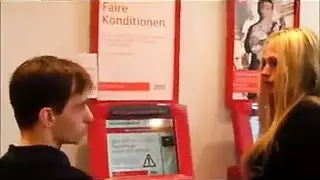 كان لدى تلميذة الألمانية حلم ضبابي حيث لم تكن ترتدي حمالة صدر وسراويل داخلية. كان لدى تلميذة الألمانية حلم ضبابي حيث لم تكن ترتدي حمالة صدر وسراويل داخلية.
