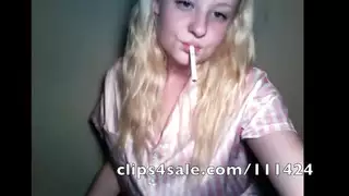 لا توجد ملابس داخلية لهذه الشقراء الرائعة ذات الثدي الصغيرة التي تحب أن تكون لا توجد ملابس داخلية لهذه الشقراء الرائعة ذات الثدي الصغيرة التي تحب أن تكون