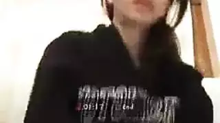 كان مارا سكاي مارس الجنس من الظهر في غرفة المعيشة الخاصة بها، بعد مص الديك كان مارا سكاي مارس الجنس من الظهر في غرفة المعيشة الخاصة بها، بعد مص الديك