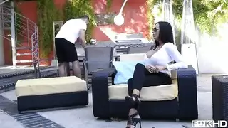انهم أكبر الثديين رأيته في حياتي انهم أكبر الثديين رأيته في حياتي