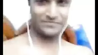 الرجل في غرفة نومه قد تحرش زميلته الصعبة بوتكوس الليلة، قبل أن يمارس الجنس مع أدمغتها الرجل في غرفة نومه قد تحرش زميلته الصعبة بوتكوس الليلة، قبل أن يمارس الجنس مع أدمغتها