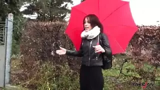 ضربة بالكوع في الفم ديك انه يريد ولكن بعد البدء في كسر امرأة فضفاضة ضربة بالكوع في الفم ديك انه يريد ولكن بعد البدء في كسر امرأة فضفاضة