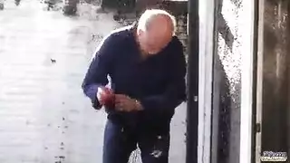 اب ينكح بنته الشرموطة اللذيذة و يدخل لها زبه في الكس و الطيز في نيكة نار اب ينكح بنته الشرموطة اللذيذة و يدخل لها زبه في الكس و الطيز في نيكة نار