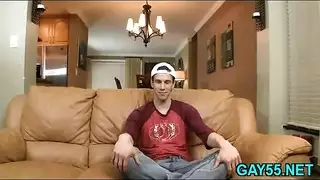 الرجال السود لا يفعلون أي شيء حقًا لـ ليون لي ، لأنه أفضل صديق لهم