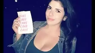 يحب حرائق إميلي كل ثانية من جلسة جنسية عارضة مع زميلها من العمل. يحب حرائق إميلي كل ثانية من جلسة جنسية عارضة مع زميلها من العمل.