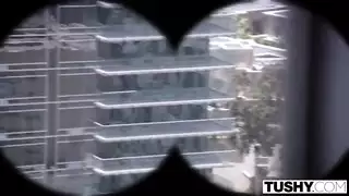 الزوجة المحرومة من الجنس تجرب النيك الخلفي لأول مرة وتتناك من رجل غريب