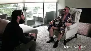 امرأة سمراء مع كبير الثدي لديها ديك كما لو أنها لم ترها من قبل امرأة سمراء مع كبير الثدي لديها ديك كما لو أنها لم ترها من قبل
