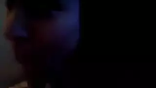 العاهرة الفرنسية ليس فقط إعطاء دروس جنسية مجانية فحسب، بل يشارك أيضا في المواقف الجنسية المختلفة للعب الأدوار