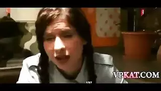 أصبحت امرأة مصنوعة من الخنزير بجد وحتى في نفس الوقت، في حين أن زوجها في العمل أصبحت امرأة مصنوعة من الخنزير بجد وحتى في نفس الوقت، في حين أن زوجها في العمل